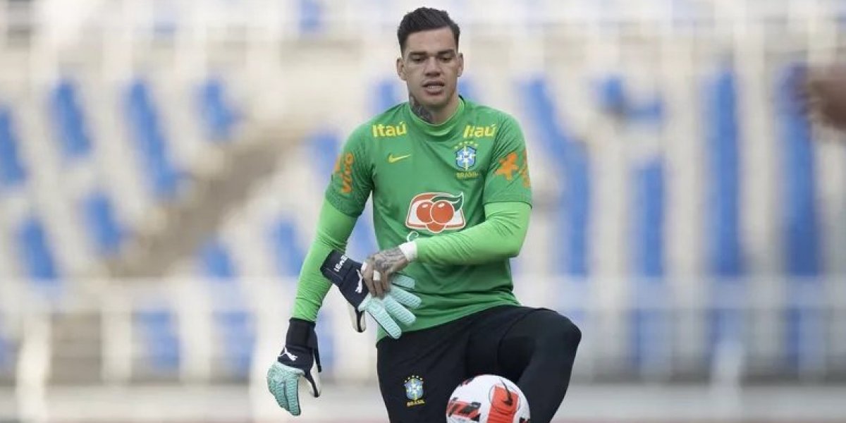Com lesão na coxa esquerda, goleiro Ederson está fora de amistosos da Seleção