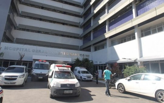 Tiro atinge janela do Hospital Roberto Santos, em Salvador