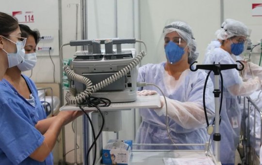 Senado aprova PEC que dá sinal verde a piso nacional da enfermagem