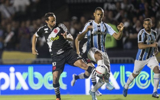 Série B: Vasco para no travessão e empata com Grêmio em São Januário