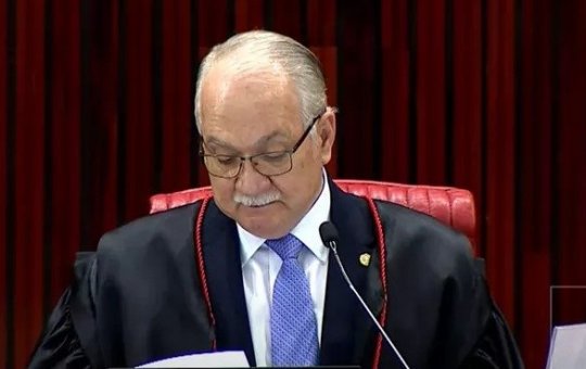 'Estão em xeque as liberdades públicas', disse Fachin, o presidente do TSE