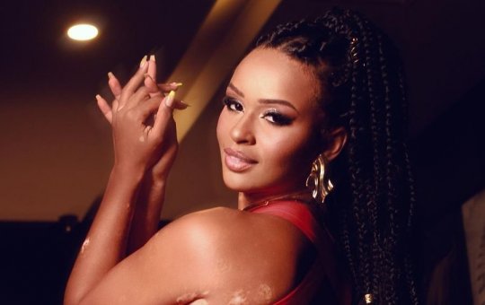 Ex-BBB Natália Deodato relata o racismo que sofreu no México