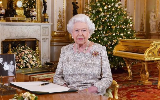 Polícia evacua Trafalgar Square, em Londres, no Jubileu da Rainha Elizabeth II