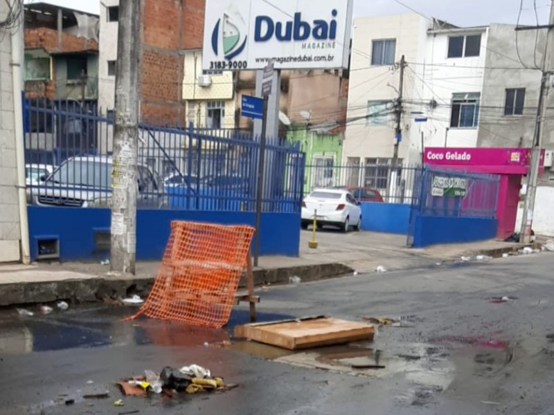 Salvador: Moradores da Rua Direta do Uruguai reclamam de esgoto ...
