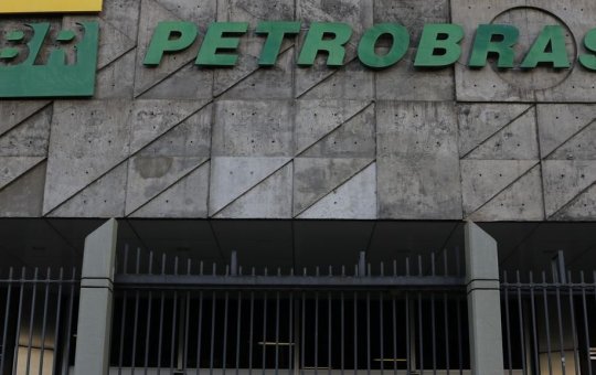 Presidente Jair Bolsonaro admite ser muito difícil de privatizar a Petrobras