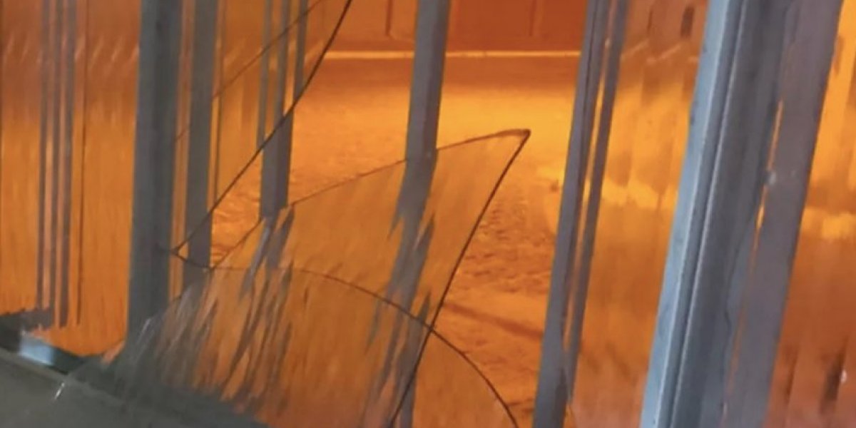 Criança trans de 12 anos tem sua casa apedrejada em Poções, Bahia