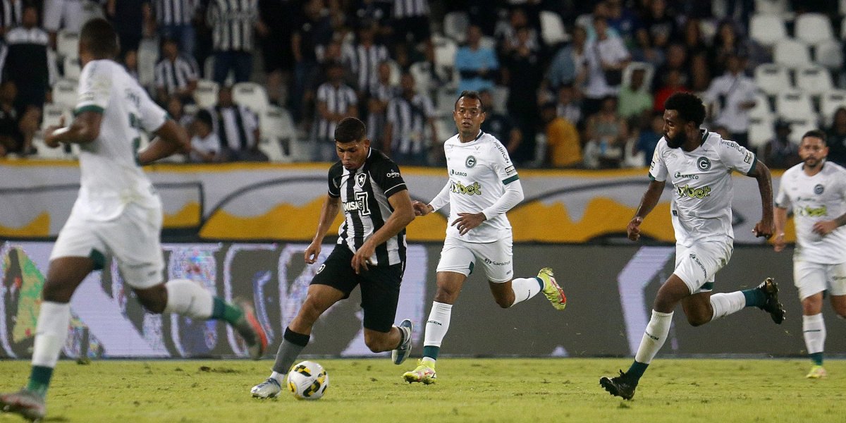 Brasileirão: Pedro Raul decide e Goiás derrota Botafogo de virada no Engenhão