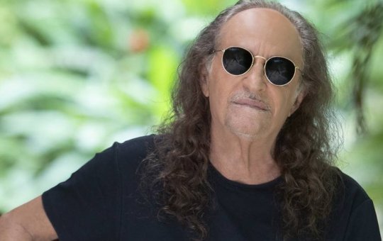 Show de Alceu Valença é marcado por gritos a favor de Lula; confira