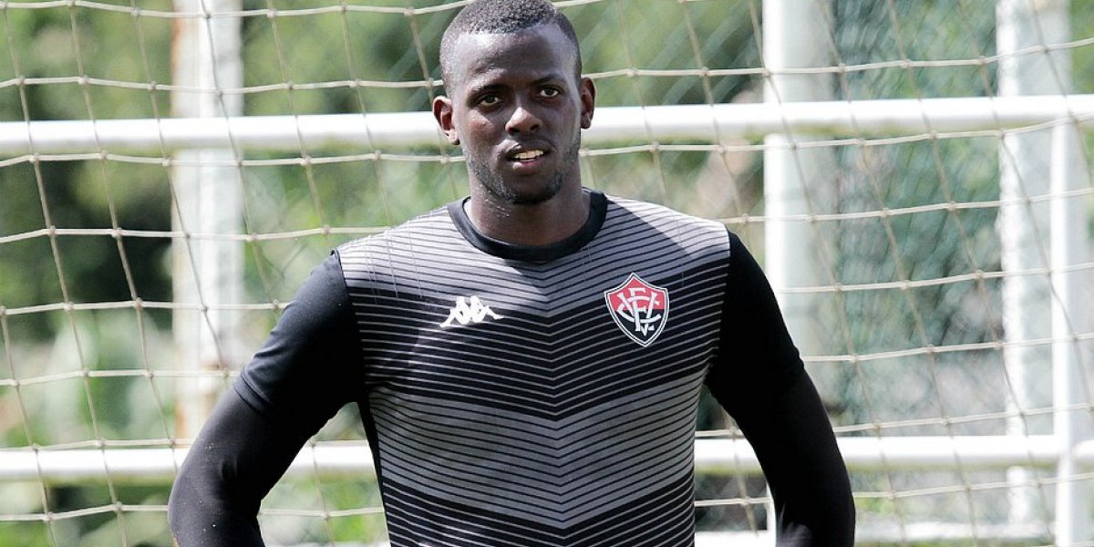 Caíque reclama de débito do Vitória; Presidente nega