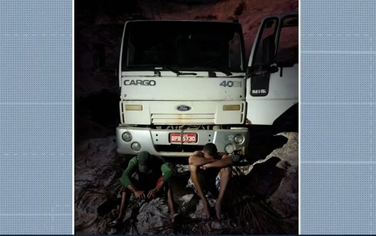 Homens são presos ao extraírem areia de área de proteção ambiental em Lauro