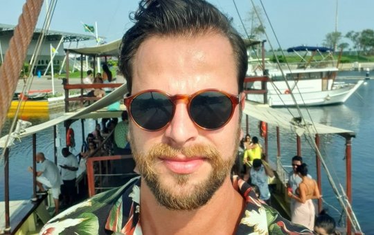 Gustavo Marsengo admite que recebeu informações de fora da casa, durante o BBB