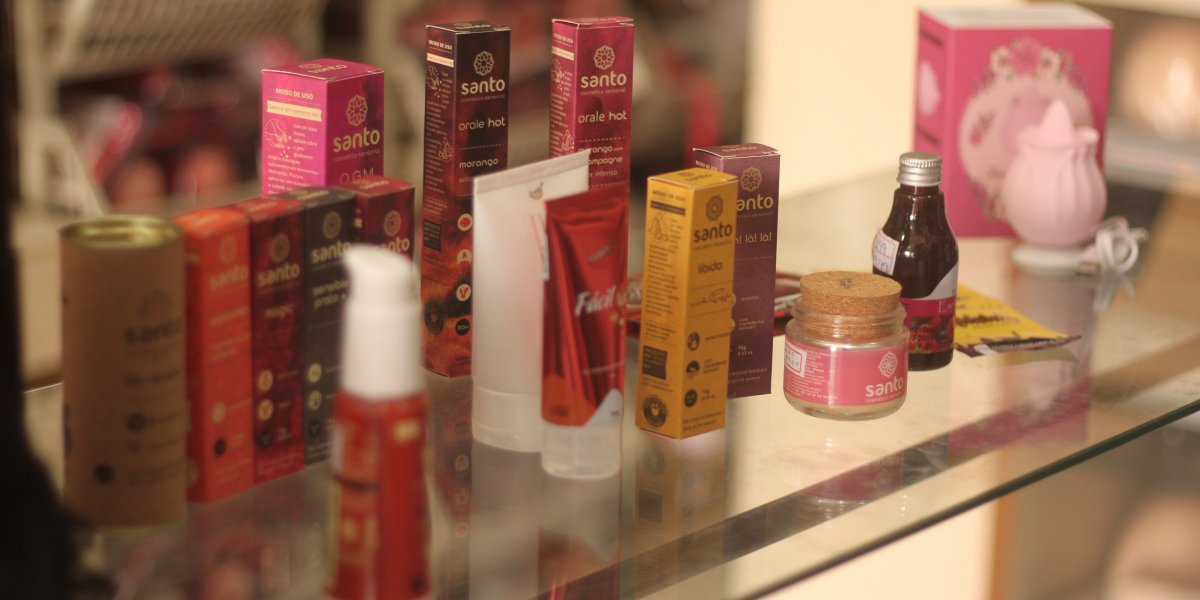 Dia dos Namorados gera aumento na procura por itens eróticos em Salvador