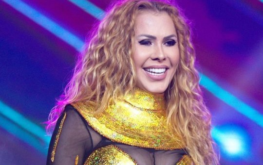 Após 5 dias internada com esofagite, gastrite e edema, Joelma recebe alta