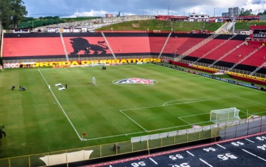 Após assembleia, sócios do Vitória aprovam fim dos conselheiros vitalícios