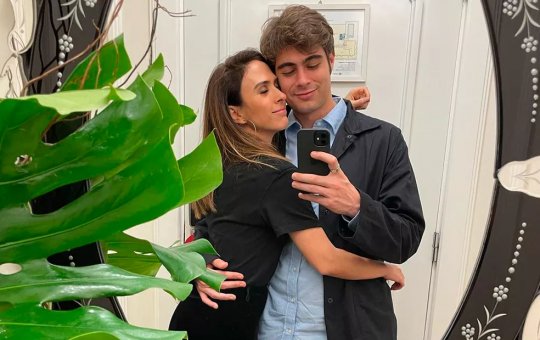 Apaixonado, no Dia dos Namorados, Rafa Vitti homenageia Tatá Werneck