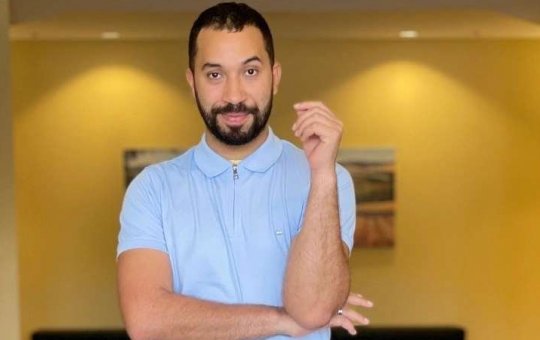 Gil do Vigor solta a voz com grupo Fat Family, sucesso dos anos 90