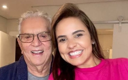 Praça é Nossa: Carlos Alberto expõe vida sexual com mulher 42 anos mais nova