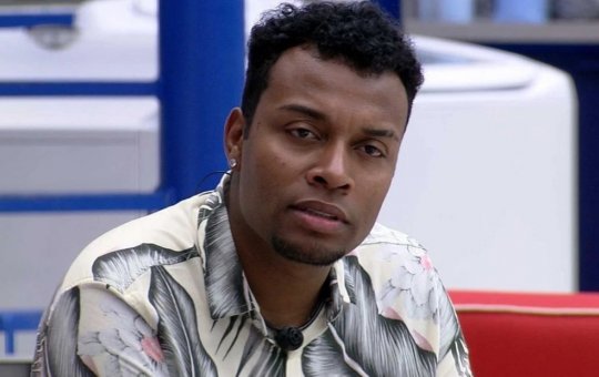 Nego Di alfineta Juliette após polêmica sobre dublagem em filme