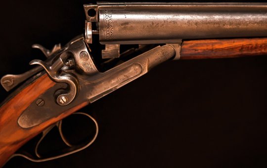 Criança mata irmão acidentalmente ao manusear espingarda do pai em Remanso