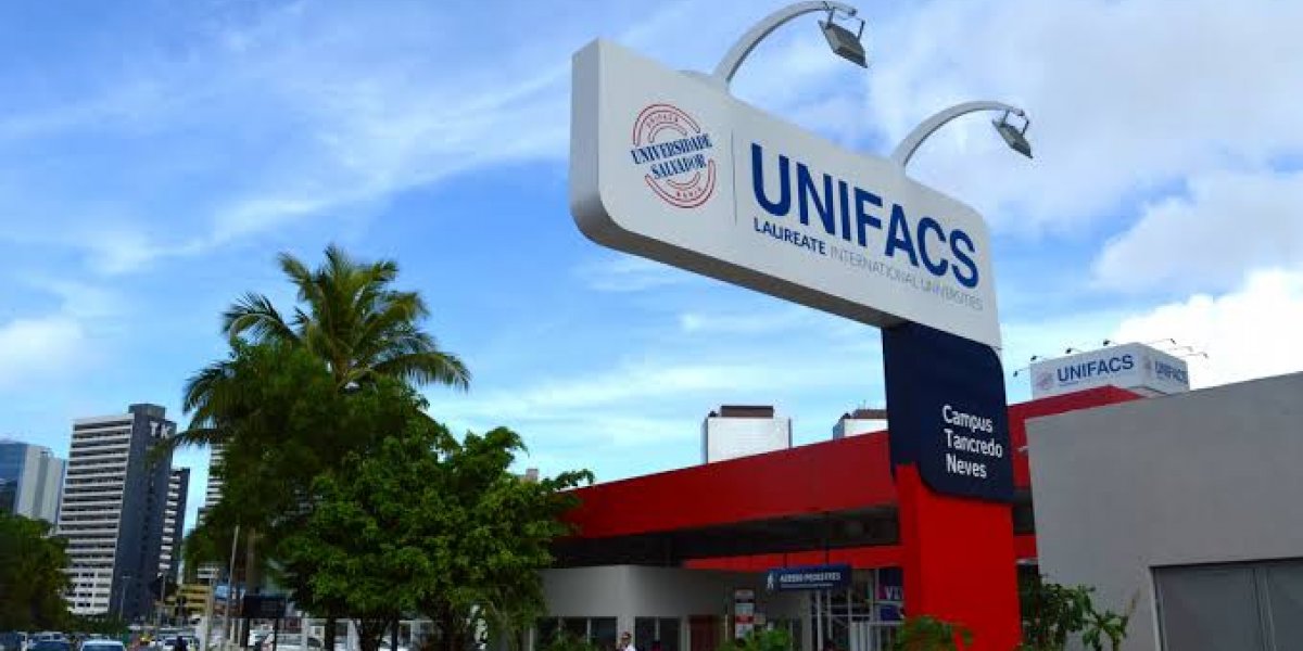 Aluna é esfaqueada perto do campus da Unifacs