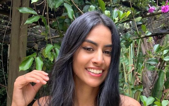 Jovem mostra reação alérgica que quase a matou e vídeo repercute na web