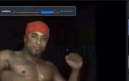 Audiência virtual do governo peruano é interrompida por vídeo de stripper