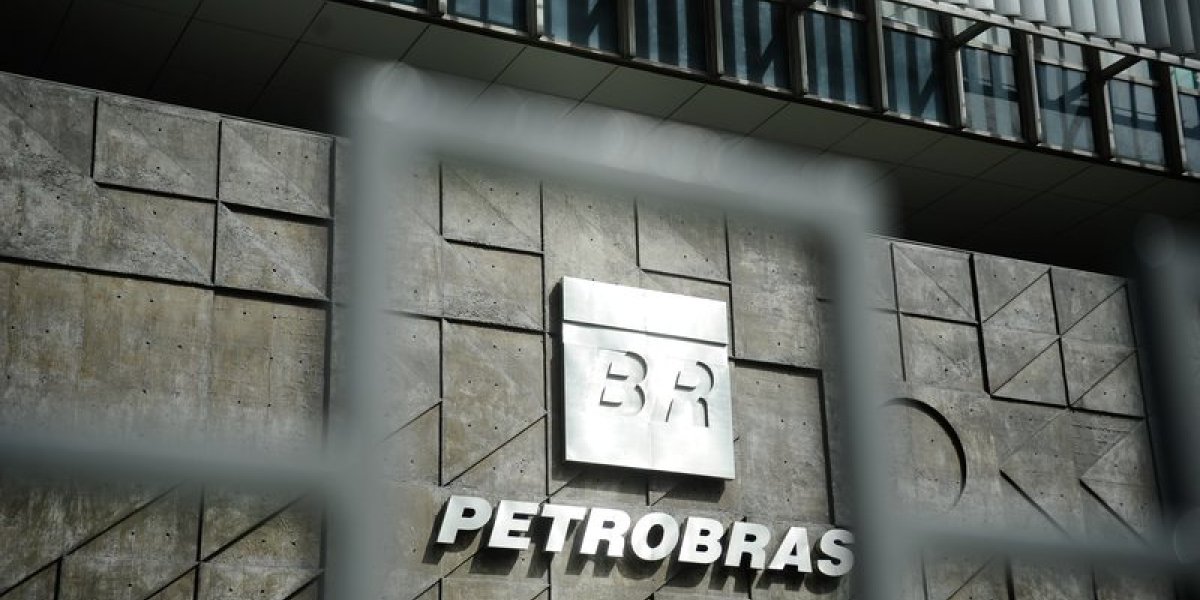 Acionistas minoritários da Petrobras acendem alerta após reajuste do combustível