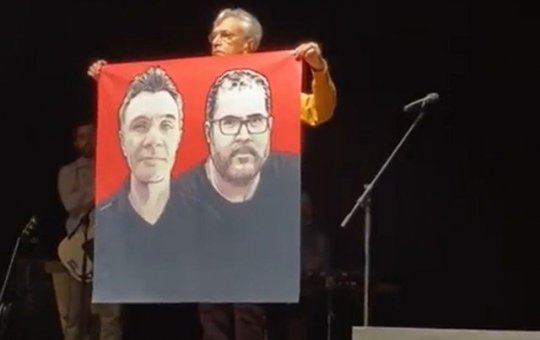 Em show, Caetano Veloso faz homenagem para Bruno Pereira e Dom Phillips