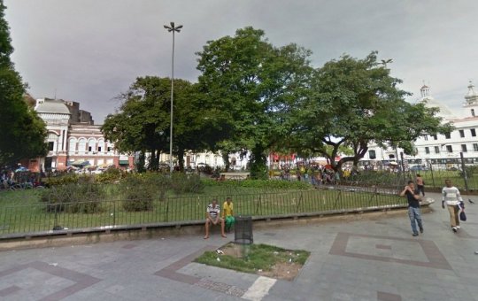 Vídeo: Grupo é flagrado cometendo assaltos em frente a Polícia Civil