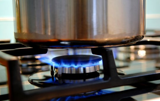 Auxílio Gás: benefício é pago nesta segunda (20) para quem tem NIS final 2