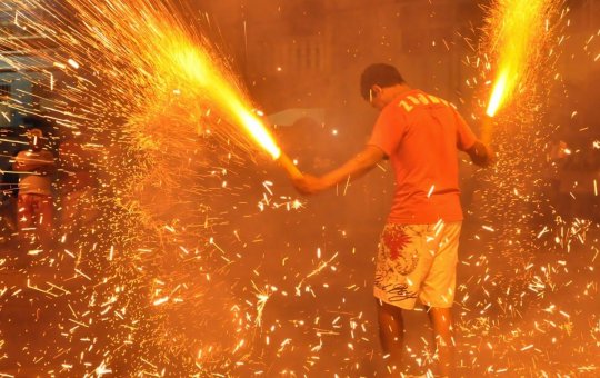 Criança atingida por 'espada' em Cruz das Almas correu em direção ao artefato