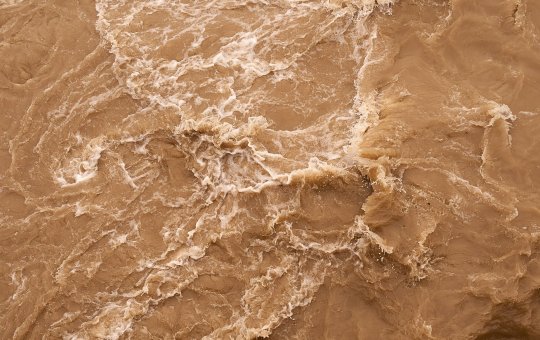 Chuvas torrenciais afetam a região fronteiriça da Índia e de Bangladesh