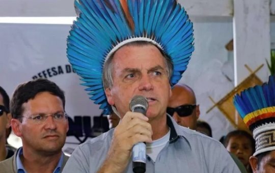 "Menor que no governo do PT", diz Bolsonaro morte de índios em seu governo