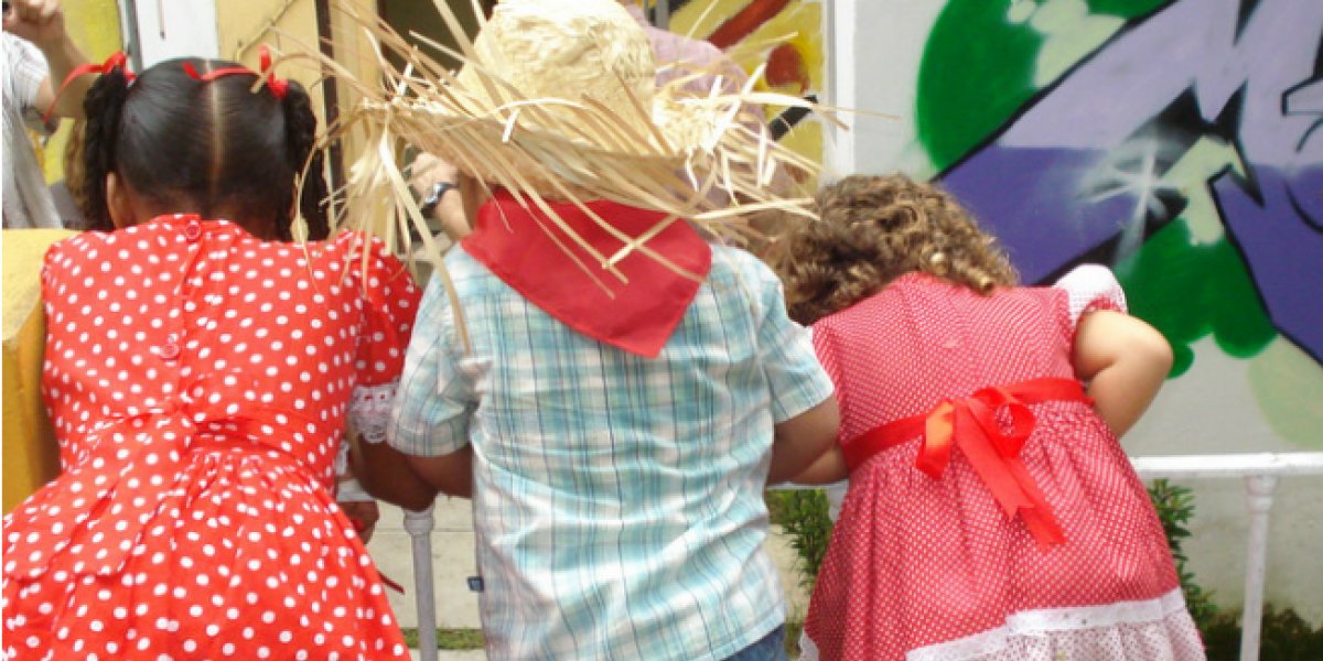 Festa de São João anima pacientes pediátricos do Hospital Roberto Santos