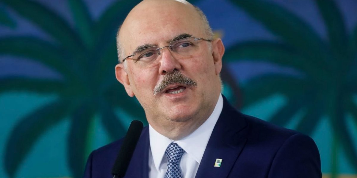 PF faz operação e prende ex-ministro da Educação e pastores