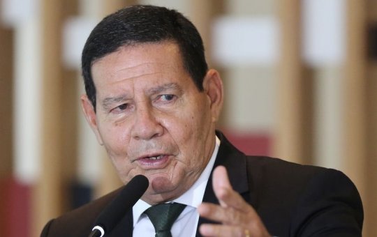 Mourão sai em defesa de Milton Ribeiro após prisão: "Verdade irá aparecer"