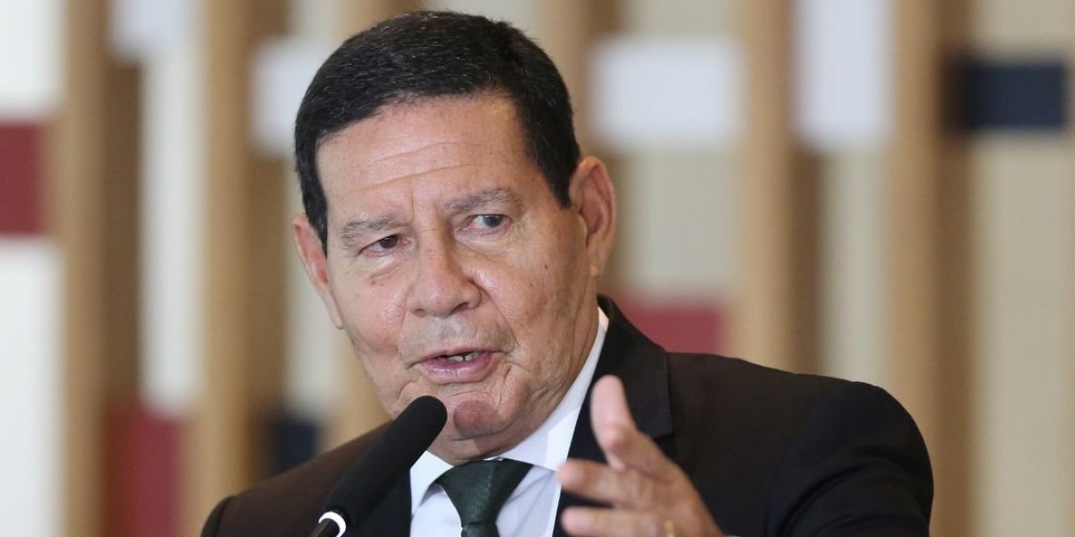 Mourão sai em defesa de Milton Ribeiro após prisão: "Verdade irá aparecer"
