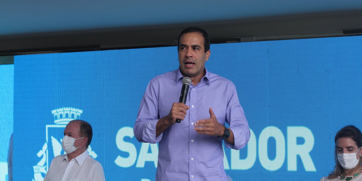 "A gente lamenta mais um escândalo de corrupção", diz Bruno sobre Ribeiro