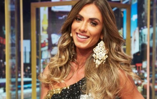 "Expus minha família", diz Nicole Bahls arrependida em ter posado nua
