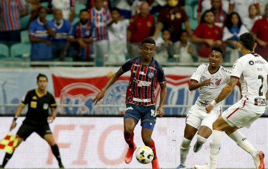 Bahia sofre virada e perde para o Athletico pela Copa do Brasil