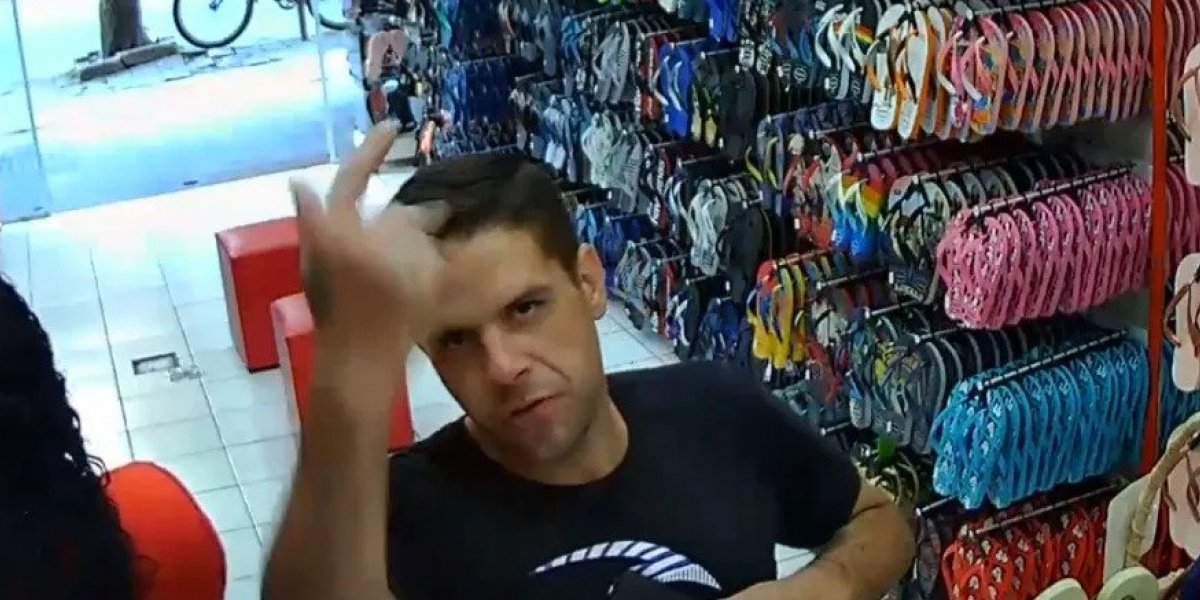 Ladrão debocha para câmera durante assalto: 'pode filmar, estou f*dido mesmo'