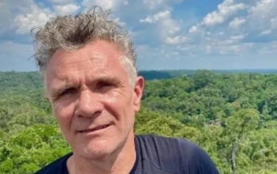 Corpo de Dom Philips é velado em Niterói