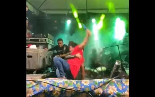 Vídeo: Palco desaba durante evento junino em Ipirá