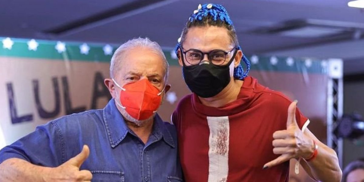 Ator global rebate Elba Ramalho: "A voz do povo é a voz de Deus"