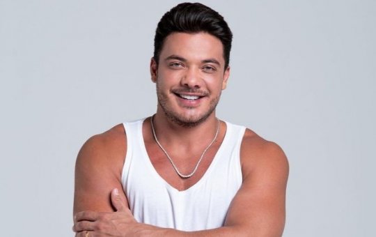 Após fortes dores na coluna, Wesley Safadão viaja para iniciar tratamento em SP