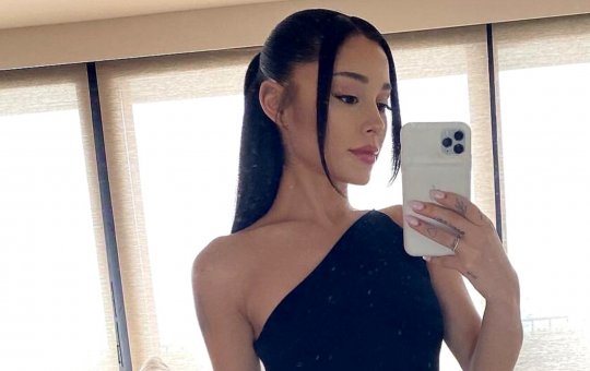 Homem invade mansão de Ariana Grande; Ele já foi preso por perseguir a artista