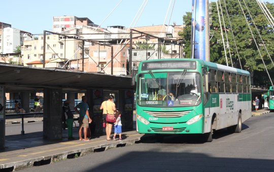 Após 'onda' de assaltos, rodoviários devem se reunir com SSP