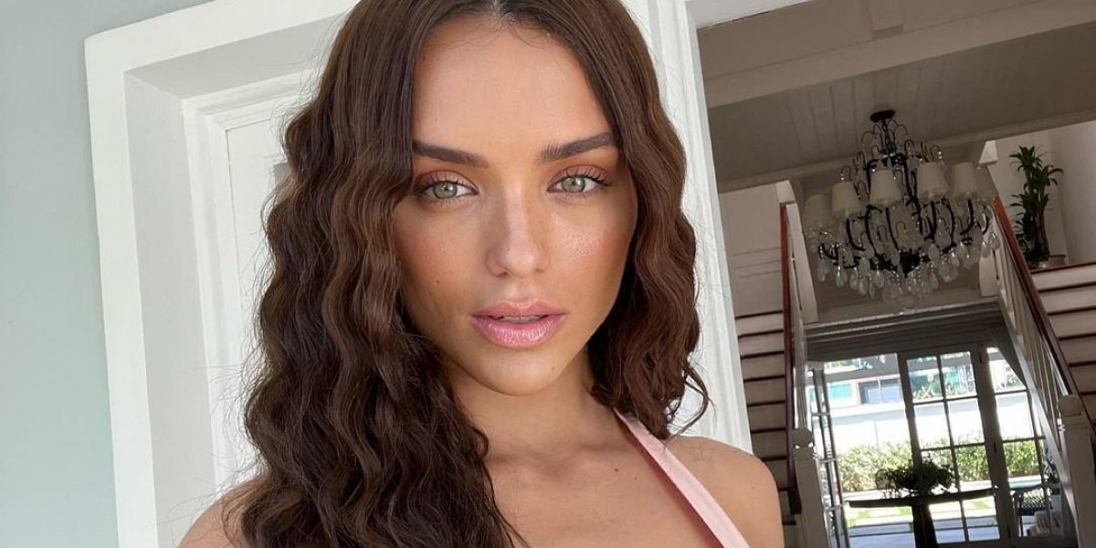 Rafa Kalimann surpreende fãs com bumbum à mostra em fotos