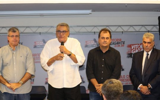 Fábio Mota diz que veio salvar o Vitória e se arrepende de apoiar Paulo Carneiro