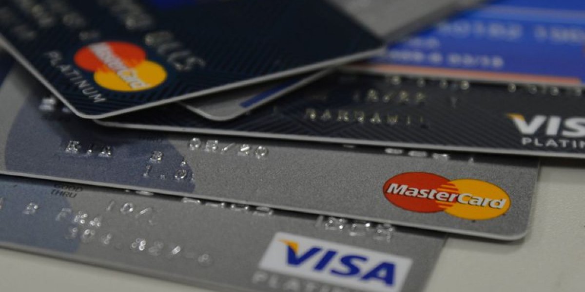 Homem é preso após falsificar cartões de crédito de pessoas mortas no RN